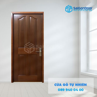 Cửa gỗ tự nhiên tại Quận 10